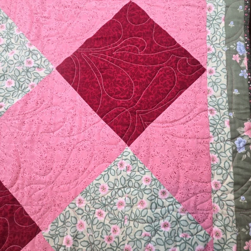 Vintage 2005 Pink/Green‎ Square Handmade Patchwork Diamond Pattern Quilt NEW